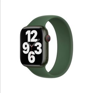 Apple Clover Solo Loop Watch Band 45MM Size 8